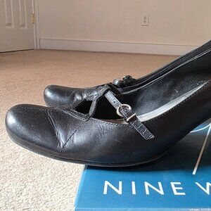 Nine West black pumps, size 10